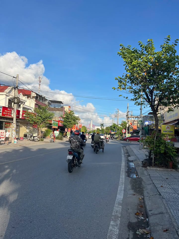 Bán gấp FrontHouse mặt đường Máng, An Đồng 136m² giá 13.6 tỷ - Kinh doanh đắc địa!