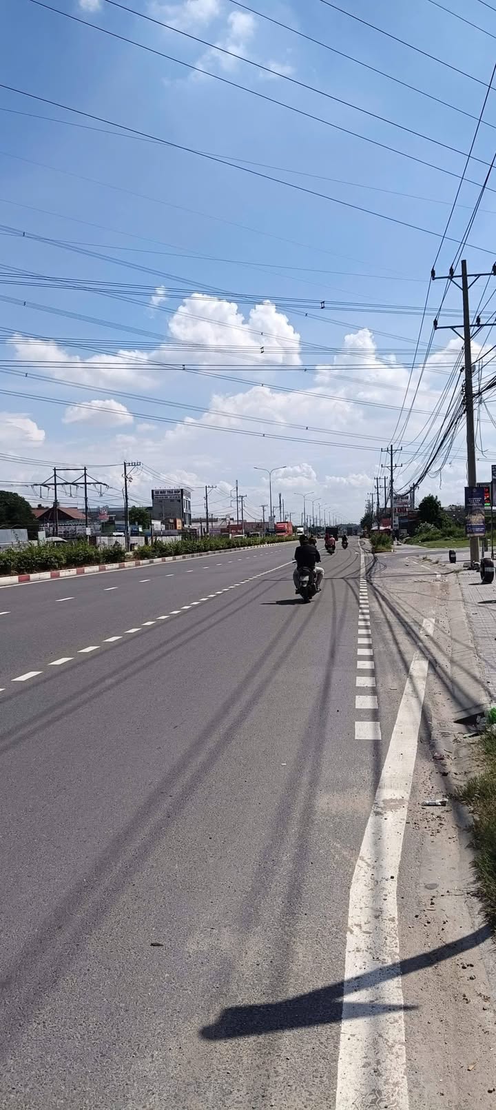 Đất mặt tiền ĐT 747B Tân Uyên 1.080m² giá 22 tỷ - Đầu tư sinh lời ngay!