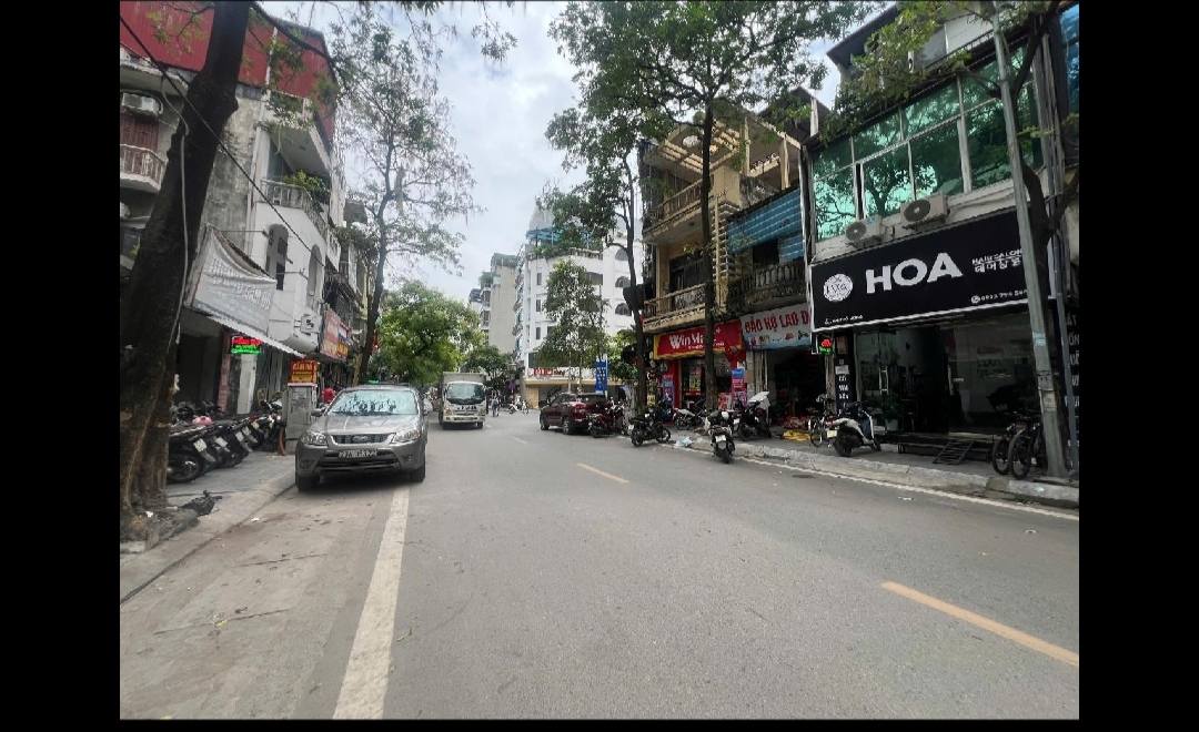 Bán nhà phố Vọng 75m² giá 26 tỷ - Vị trí vàng sầm uất!