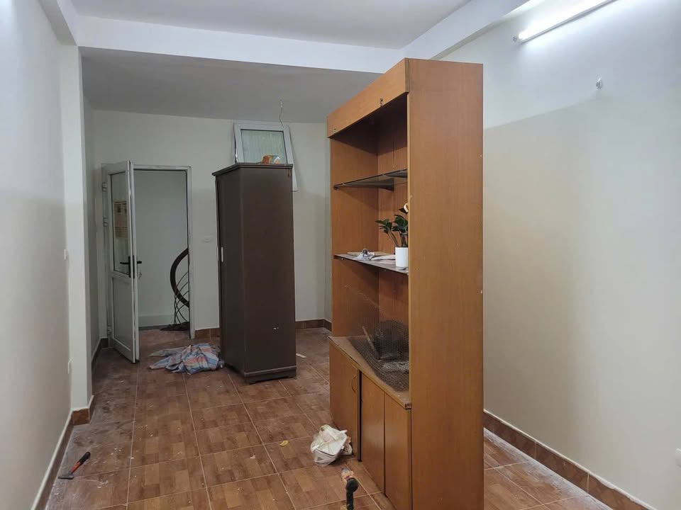 Nhà cho thuê ngõ 36 Định Công Thượng, 35m², giá 12 triệu - Tiện nghi đầy đủ cho gia đình!