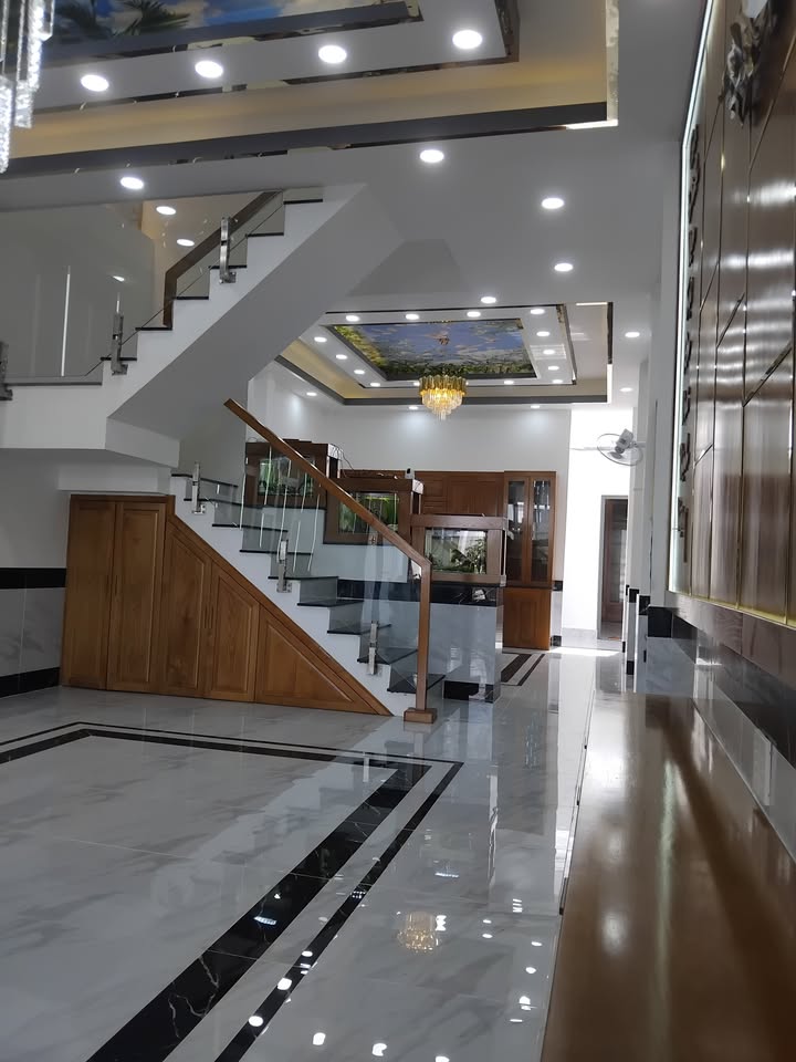 Nhà mặt tiền Trần Văn Mười, Hóc Môn, 160m² giá 12.5 tỷ - Vị trí kinh doanh đắc địa!