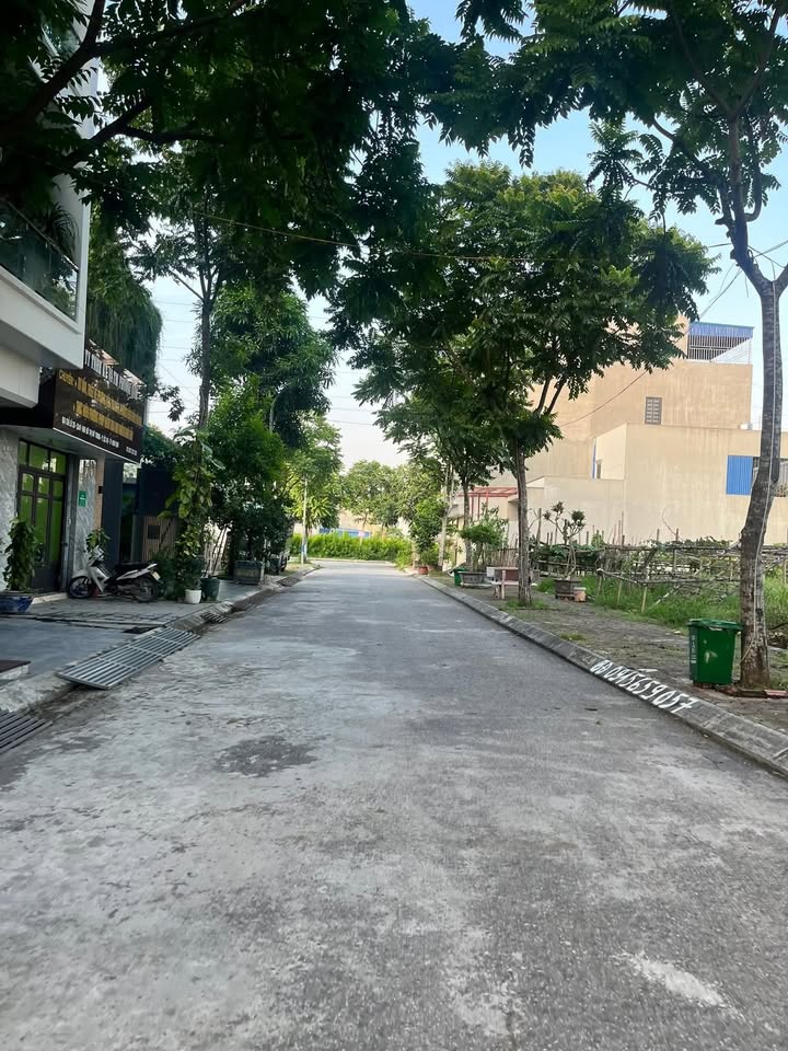 Đất nền khu đô thị Mỹ Trung 60m² giá 2.7 tỷ - Hướng Đông Nam, mặt tiền 5m