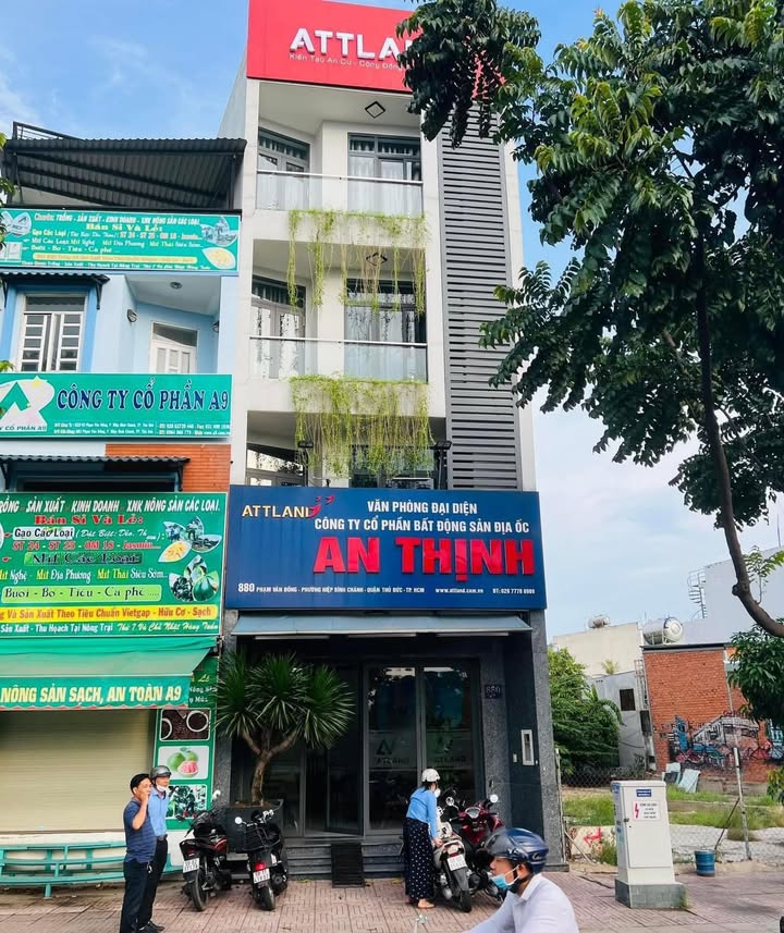 Bán gấp nhà mặt tiền Phạm Văn Đồng, 138m² - Chính chủ, hoa hồng cao!