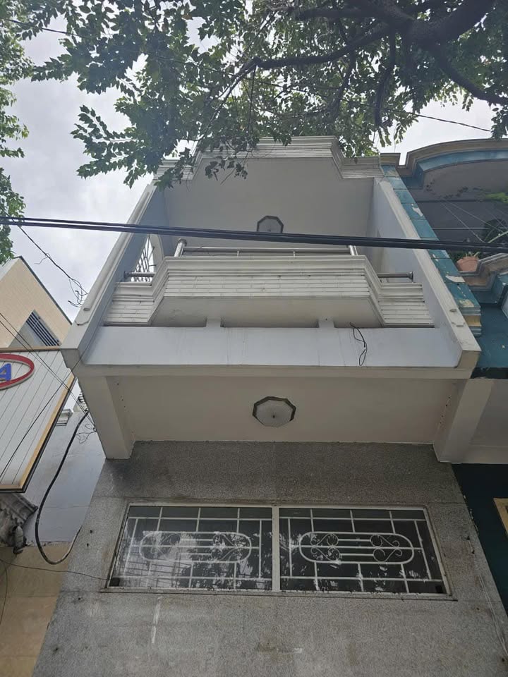 Bán Nhà Mặt Tiền Hưng Phú, Quận 8, Diện Tích 40m², Giá 8.5 Tỷ - Cơ Hội Đầu Tư Hiếm Có!