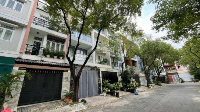 Nhà phố quận 7, Khu Dân Cư Nam Long 68m² giá 8 tỷ - Xe hơi vào tận nhà!