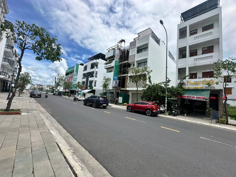Nhà mặt tiền Thích Quảng Đức Nha Trang 110m² giá 15.7 tỷ - Dòng tiền 40 triệu/tháng