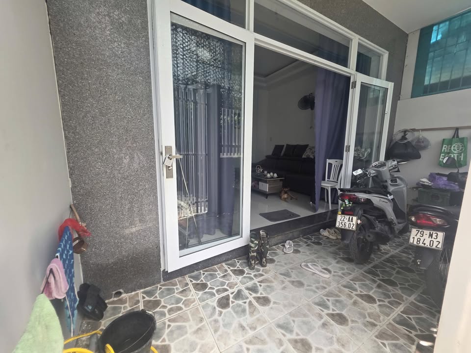 Nhà 2 tầng Vĩnh Thạnh 79m² giá 3.1 tỷ - Ô tô tận nhà, đầy đủ nội thất!