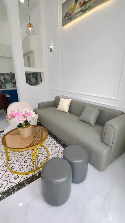 Nhà bán gấp xã Mỹ Phong, 97m² giá 1.53 tỷ - Sổ hồng chính chủ, nội thất đầy đủ!