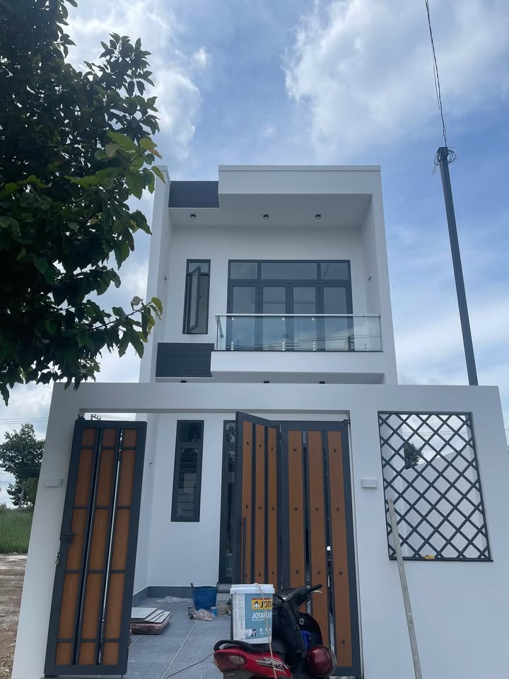 Nhà 2 tầng KĐT Cát Tường Phú Hưng Đồng Xoài 90m² giá 1.8 tỷ - Thiết kế hiện đại, chính chủ!