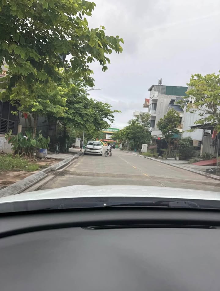 Đất nền góc đường Duy Tân, phường Hải Yên 90m² giá 2.3 tỷ - Cơ hội đầu tư hấp dẫn!