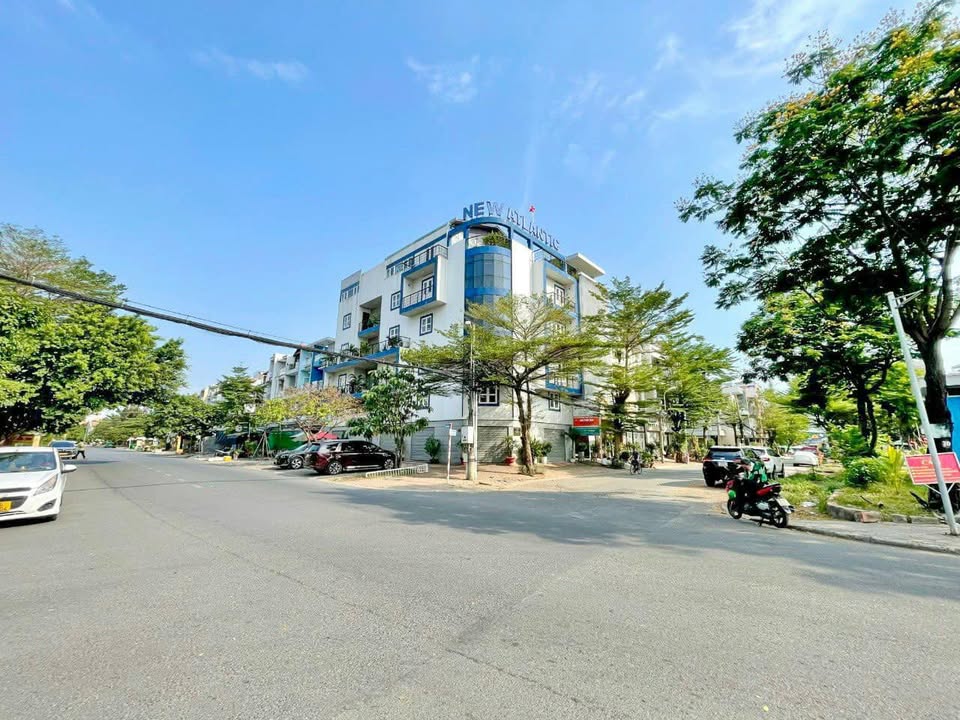 Cho thuê mặt bằng góc 2 mặt tiền Phú Thuận, Quận 7 - Diện tích 308m², giá 70 triệu/tháng!