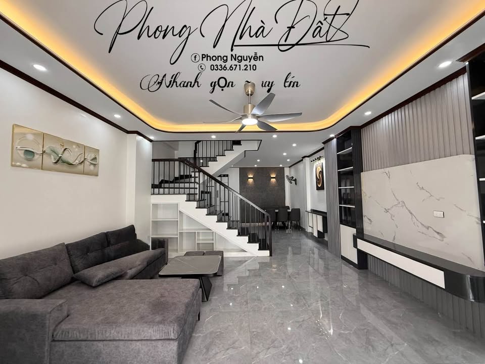 Nhà đẹp 3 tầng tại ngõ Lê Lợi, Đông Kinh 58m² giá 2.4 tỷ - Tiện ích đầy đủ!