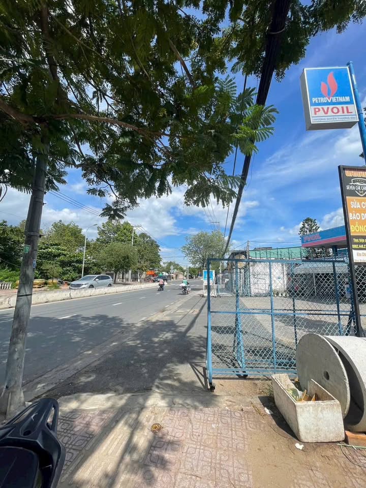 Đất mặt tiền đường Huỳnh Tấn Phát, Nhà Bè 100m² giá 7.6 tỷ - Cơ hội đầu tư tốt!