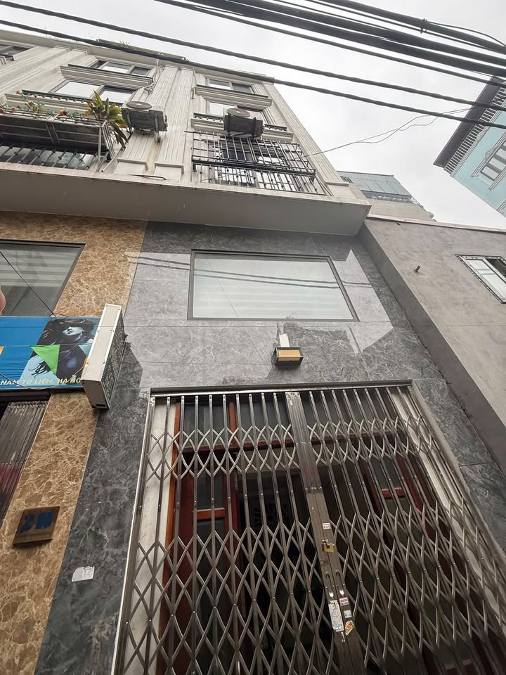 Nhà 5 tầng tại Xuân Phương 30m² - Vị trí đẹp, kinh doanh tốt!