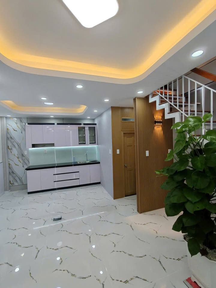 Nhà cho thuê Quận 12, 30m² giá 6.5 triệu - Gần bến xe buýt Hiệp Thành!