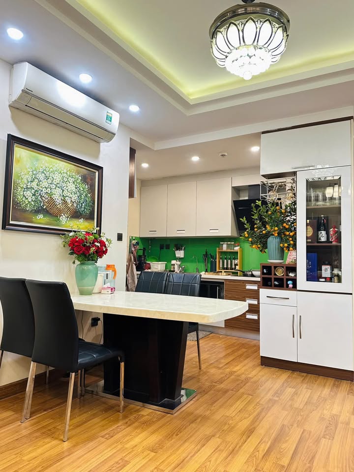 Căn hộ Home City Yên Hòa 96m² giá 11 tỷ - Nội thất full sang trọng!