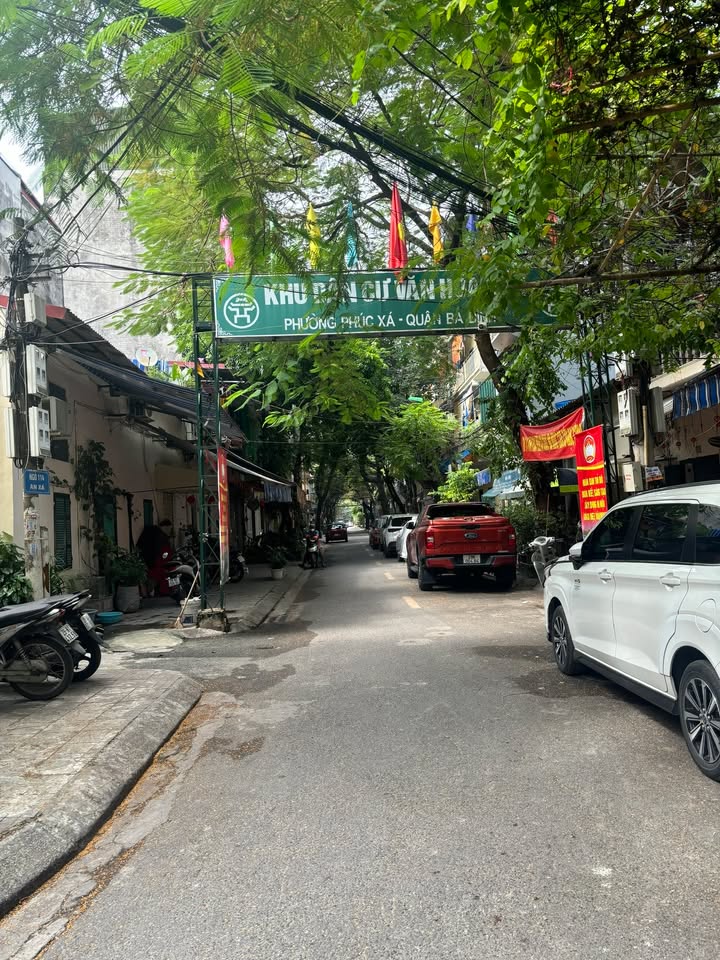 Nhà 6 tầng Phúc Xá 27m² giá 6.9 tỷ - Đẹp chắc chắn, ở ngay!