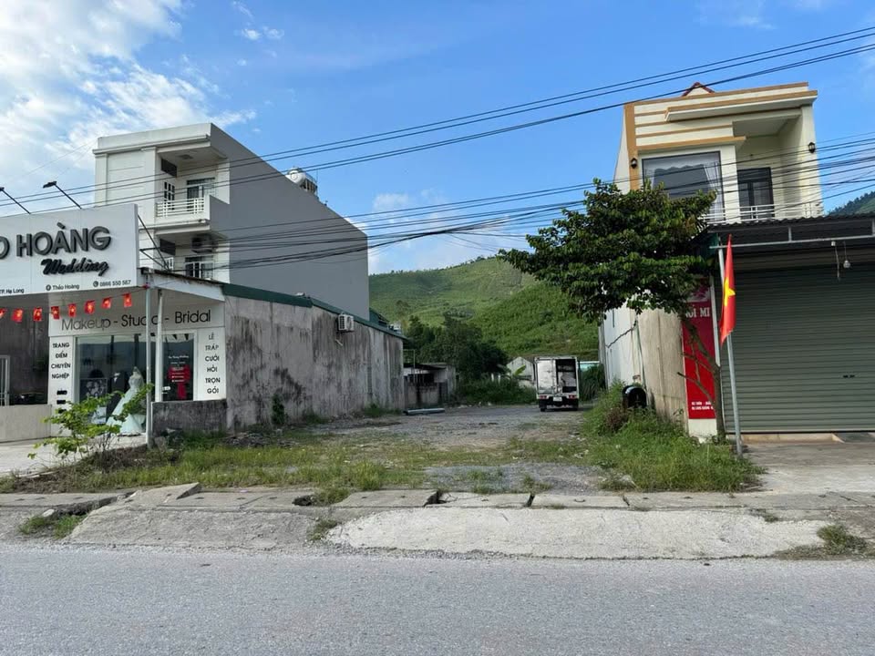 Đất mặt đường Quốc lộ 279, Quảng La 250m² giá 4 tỷ - Cơ hội đầu tư tuyệt vời!