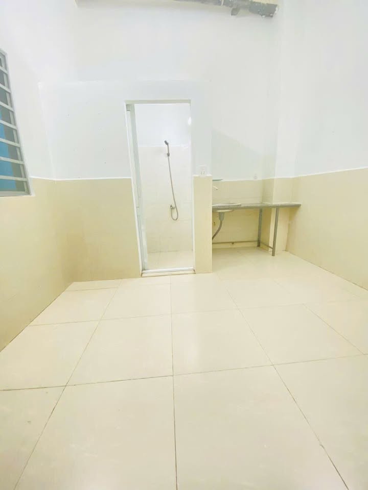 Phòng trọ 20m² tại 110 Tô Hiệu, Tân Hiệp chỉ 3.3 triệu - An ninh và sạch sẽ!