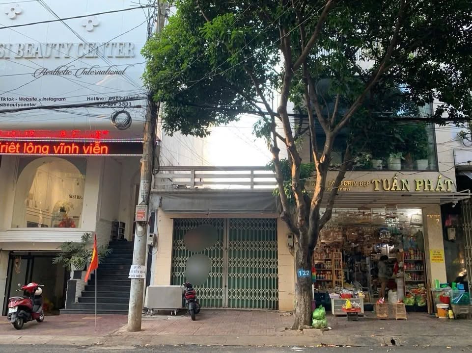 Nhà nguyên căn mặt tiền đường Trần Phú Buôn Ma Thuột 81m² giá 10 triệu - Kinh doanh thuận lợi!