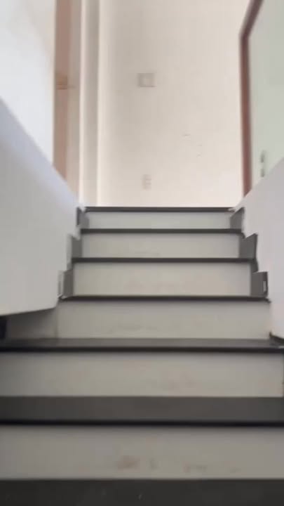 Nhà mặt tiền Nguyễn Văn Tăng, Thủ Đức 300m² - Vị trí đắc địa, cho thuê ngay!