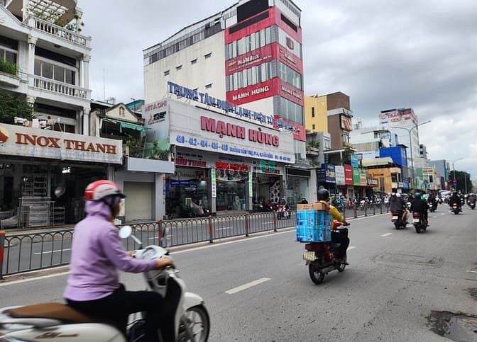 Nhà mặt tiền Hoàng Văn Thụ, Tân Bình 68.72m² giá 18 triệu - Kinh doanh sầm uất!