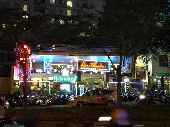 Cho thuê Tòa nhà GÓC 3 Mặt tiền Nguyễn Văn Trỗi 1.200m² - Vị trí đắc địa tại Phú Nhuận!