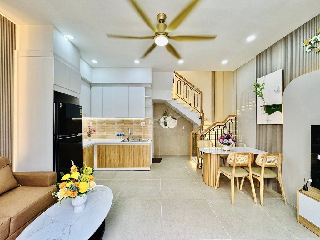 Nhà Phú Lợi 160m² giá 1.3 tỷ - Chính chủ bán gấp, đầy đủ nội thất!