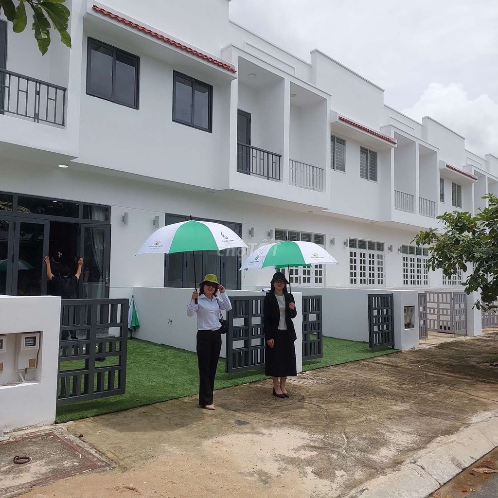 Nhà mặt tiền 12m khu CN Phước Đông 64m² giá 2.5 tỷ - Bán gấp!