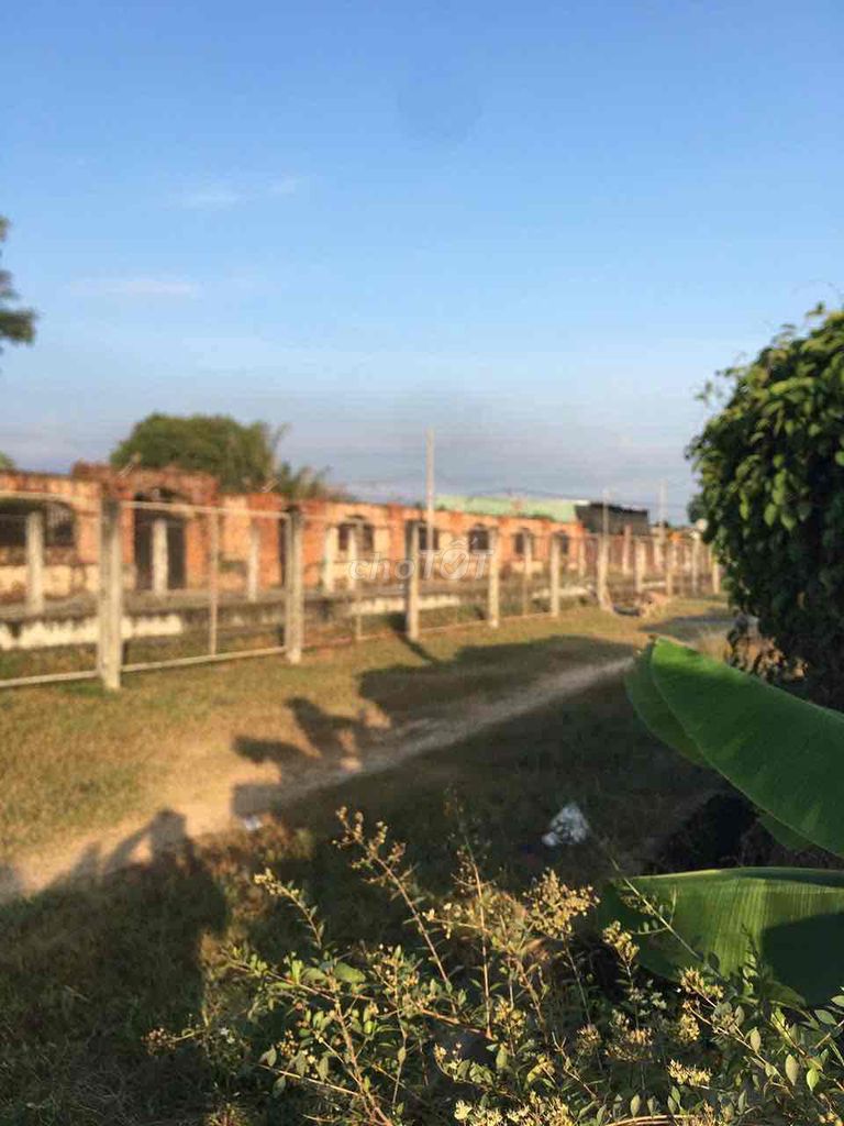 Đất nông nghiệp mặt tiền kênh Đông 600m² giá 1.85 tỷ - Tiềm năng phát triển cao!