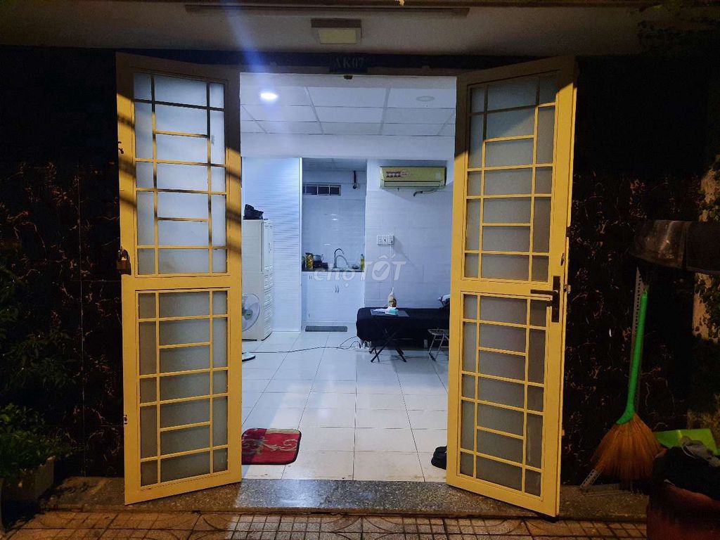 Kiot mặt tiền hẻm xe tải Thủ Đức 35m² giá chỉ 3.9 triệu - Sang nhượng hợp đồng gấp!