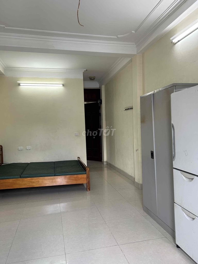 Phòng khép kín Đào Tấn 45m² chỉ 3.5 triệu - Tiện nghi đầy đủ, thoáng mát!