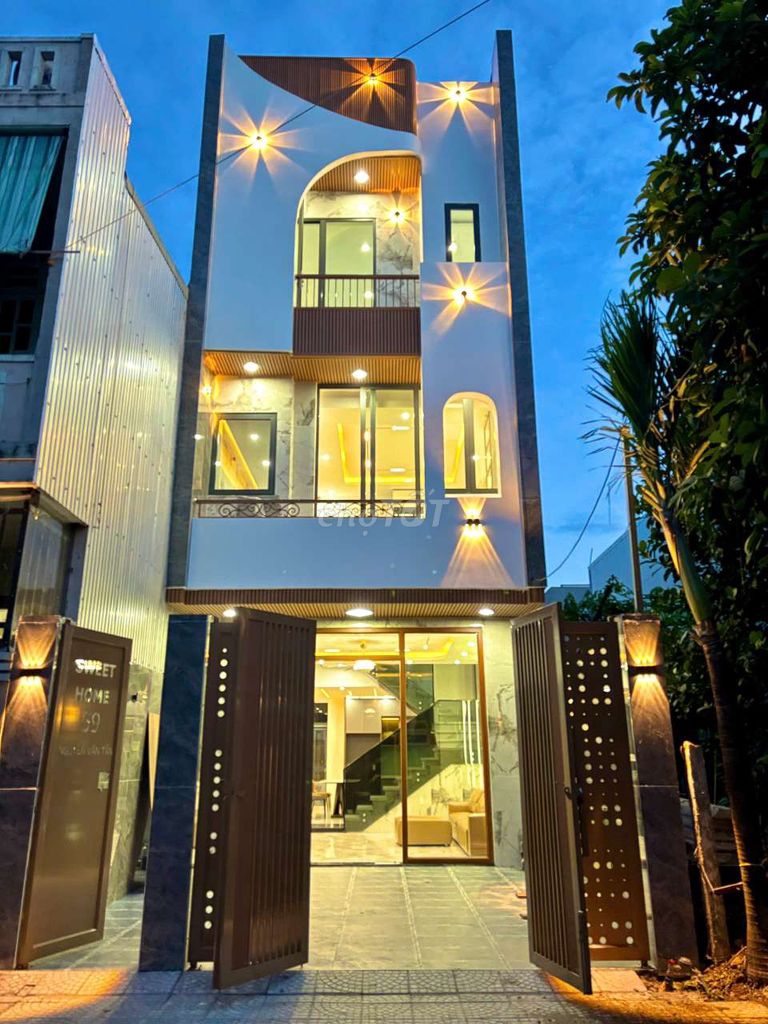 Nhà cho thuê mới xây tại Hòa Xuân 100m² giá 20 triệu - Khu dân cư đông đúc!