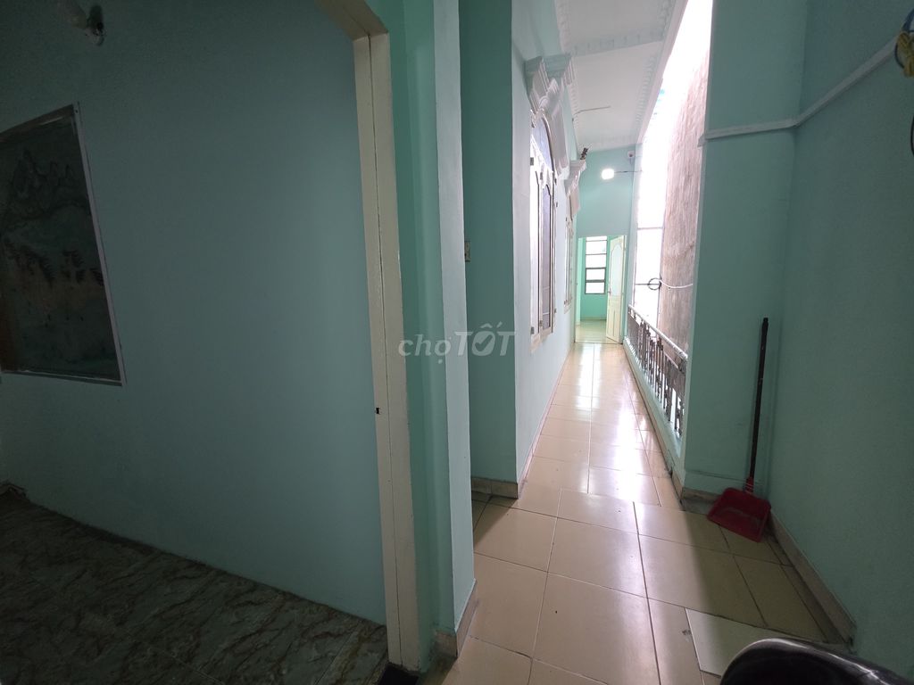 Cho thuê tầng 1 nhà nguyên căn 136m² tại Tân Chánh Hiệp, Quận 12 - Không gian thoáng mát, tiện nghi đầy đủ!