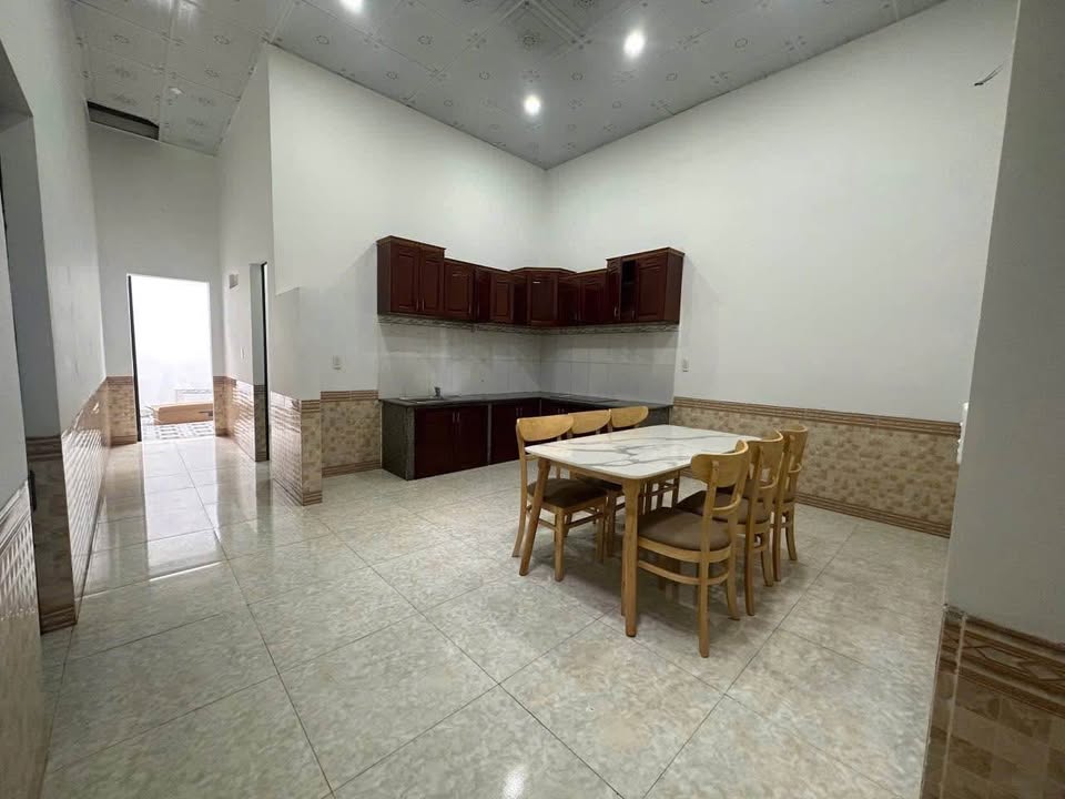 Nhà hẻm 515, Đường Hà Huy Tập, Buôn Ma Thuột 130m² giá 2.95 tỷ - Chính chủ bán gấp!