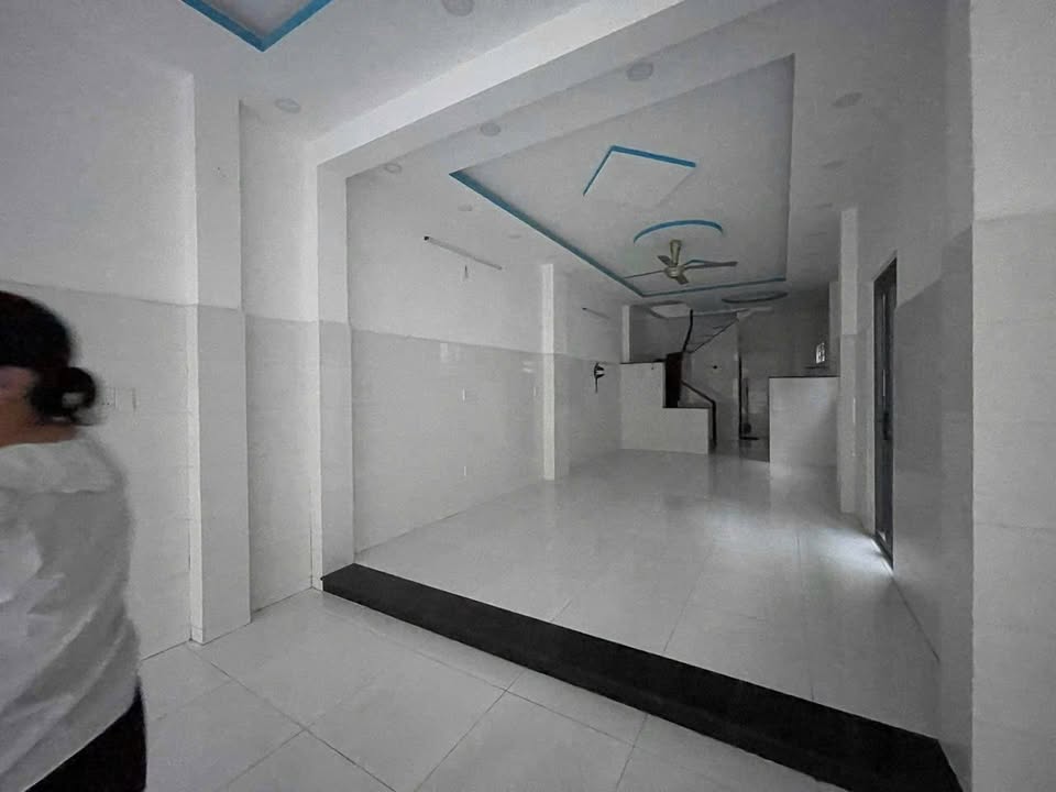 Nhà mặt tiền kinh doanh Thạch Lam, Tân Phú - Diện tích 60m² chỉ 19 triệu/tháng!