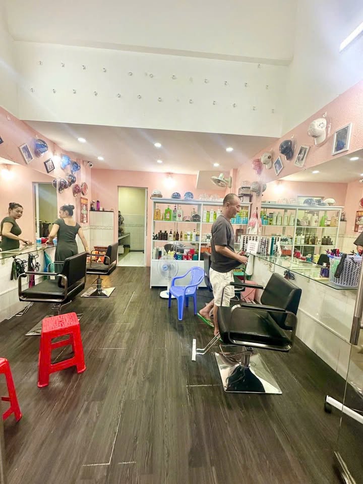 Nhà mặt tiền kinh doanh tại Bình Tân 44m² giá 12 triệu - Vị trí sầm uất gần chợ!