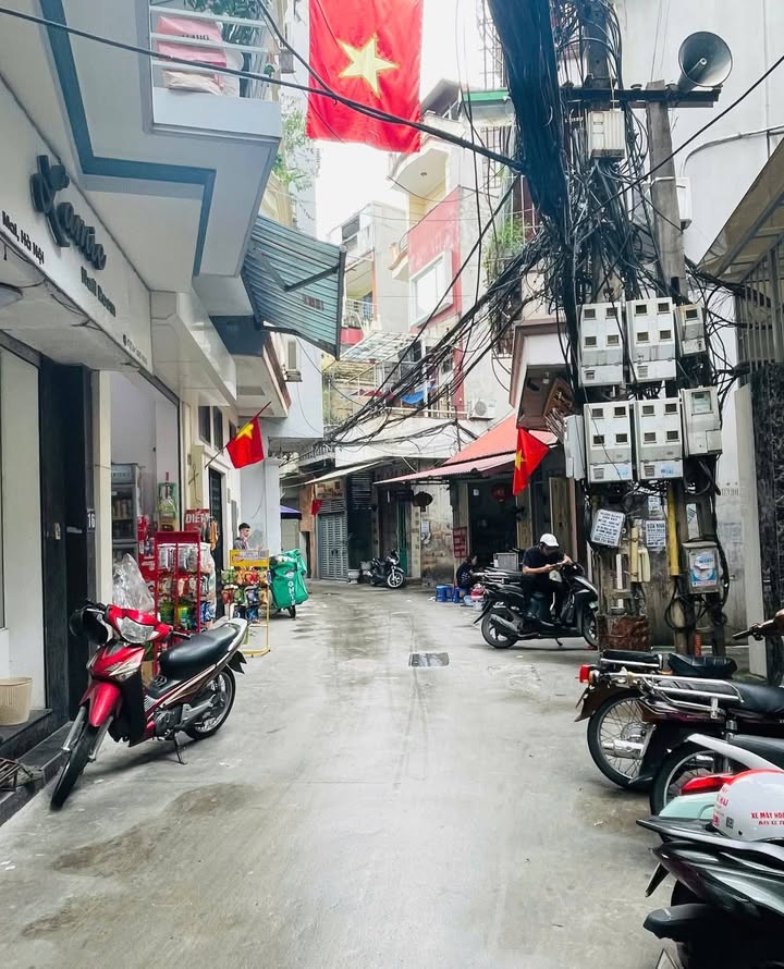 Nhà phố 5 tầng mặt ngõ Hai Bà Trưng 35m² giá 8.9 tỷ - Thiết kế hiện đại, thang máy