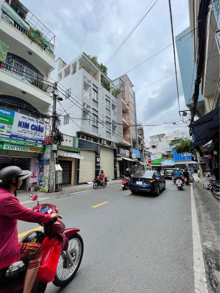 Mặt tiền kinh doanh Quận 10 43.89m² giá 13.8 tỷ - Pháp lý rõ ràng, công chứng ngay!