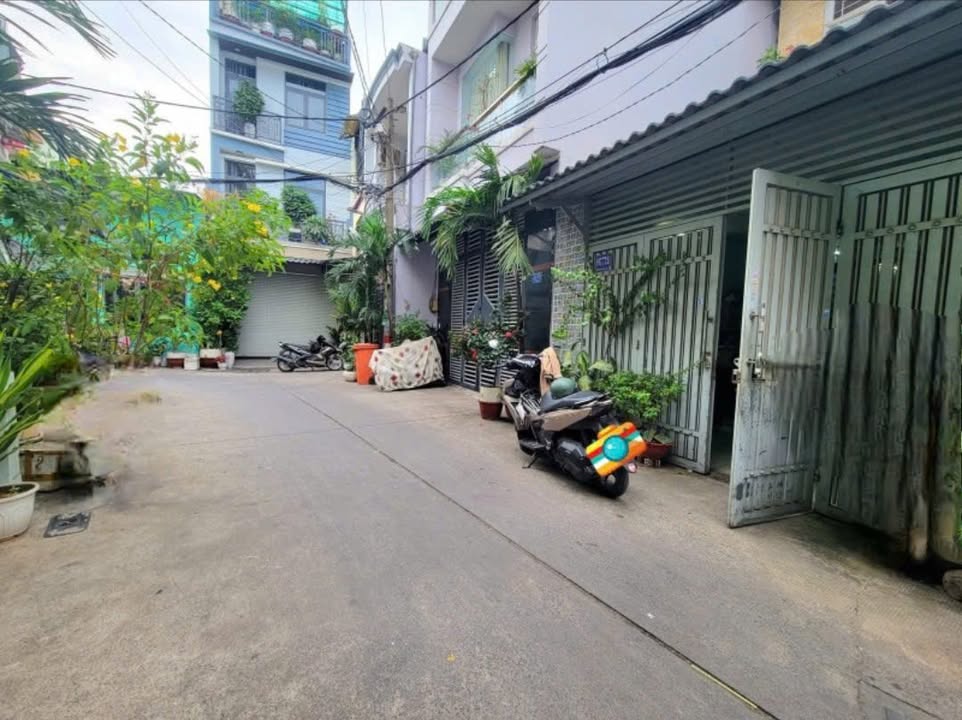 Nhà phố Tân Bình 61m² giá 5 tỷ - Sổ hồng chính chủ, tiện nghi đầy đủ!