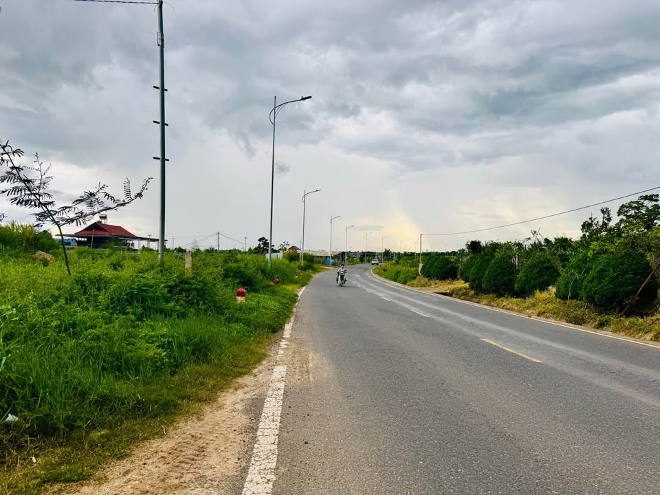 Đất mặt tiền Quốc lộ 27 Đà Lạt 800m² giá chỉ 12.8 tỷ - Đầu tư sinh lời ngay!