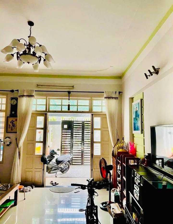 Nhà mặt tiền Đỗ Huy Uyển, Đà Nẵng 100m² giá 15.6 tỷ - Thiết kế hiện đại, đầy đủ tiện ích!