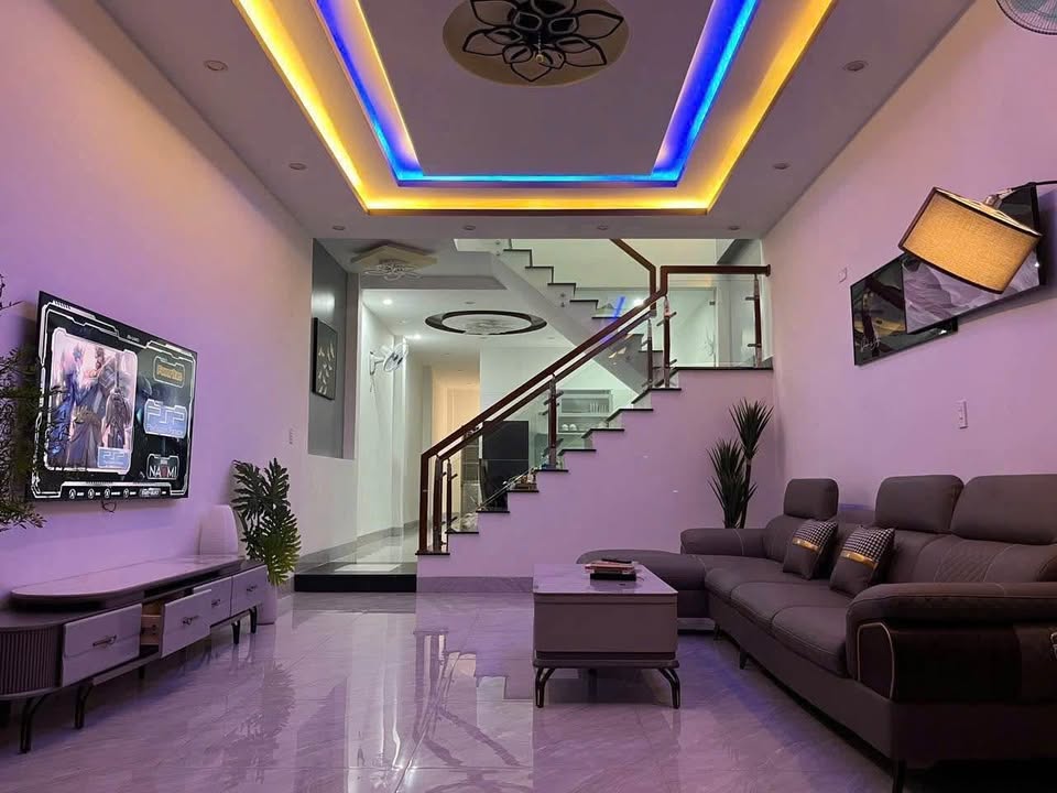 Nhà cho thuê 2,5 tầng mặt tiền Tân Thái, Sơn Trà 90m² - Full nội thất, giá 25 triệu!