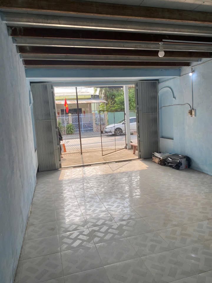 Nhà nguyên căn mặt tiền đường 30/4, P3, TP Sóc Trăng, 90m² - Giá thuê chỉ 5 triệu/tháng!