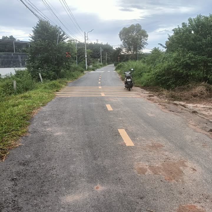 Đất nền Tân Uyên 230m² giá 1.45 tỷ - Sổ đỏ chính chủ, đầu tư sinh lời!