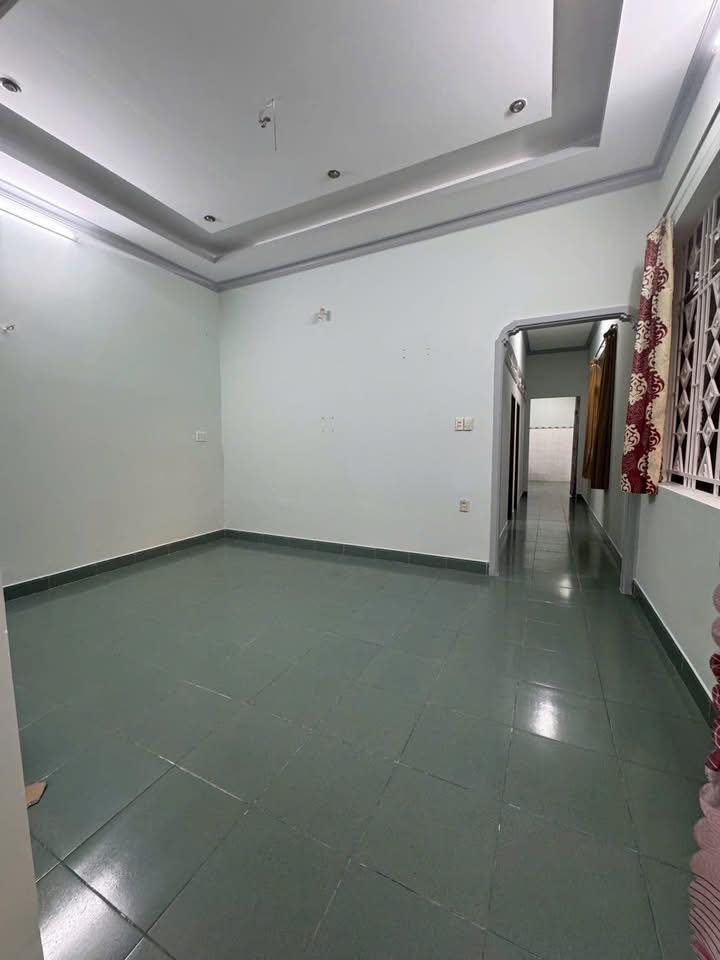 Nhà cho thuê KDC Hiệp Thành 1, Thủ Dầu Một 2PN giá 5 triệu - Khu an ninh, gần chợ