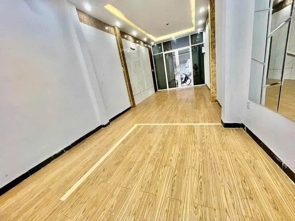 Cho thuê nguyên căn mặt tiền Nguyễn Thái Học 64m² giá 14 triệu - Mặt tiền sầm uất gần chợ Khu Sáu!