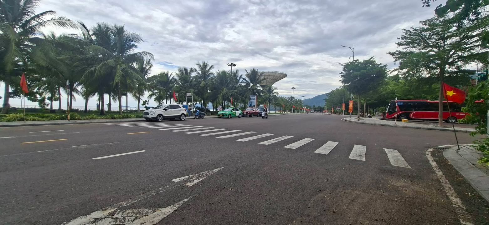 Nhà 3 tầng căn góc tại đường Xuân Diệu, Quy Nhơn 53m² - Giá thỏa thuận, gần biển!