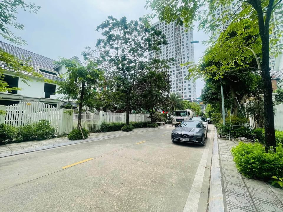 Biệt thự song lập Geleximco Lê Trọng Tấn 300m² giá 57 tỷ - Đầu tư sinh lời và an cư lý tưởng!