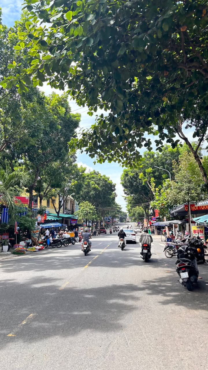 Đất liền kề xây tòa căn hộ 182m² giá 12.9 tỷ - Cơ hội đầu tư tuyệt vời!